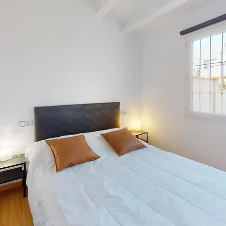 Charmante Maison Avec Jardin Puig -rom فيلة روساس