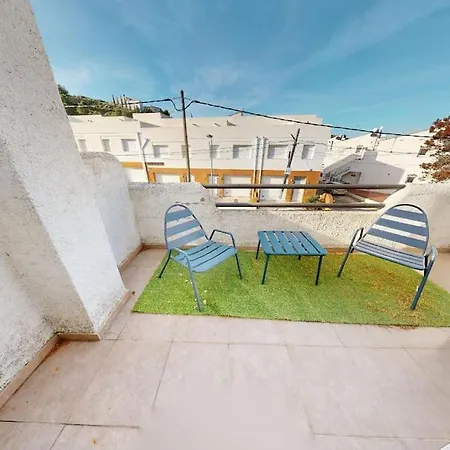 فيلة Charmante Maison Avec Jardin Puig -rom *